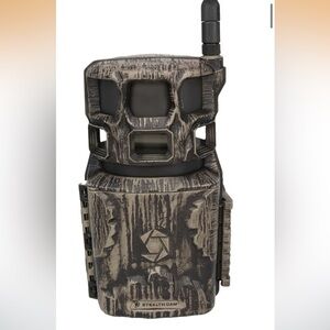 NIB Brown Camo Cellular Trail Camera with Antenna